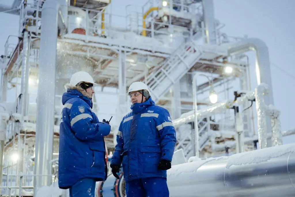 Работники «Газпром нефти»