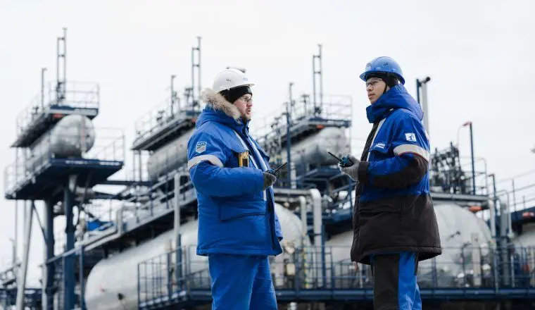 Работники на Чаяндинском месторождении