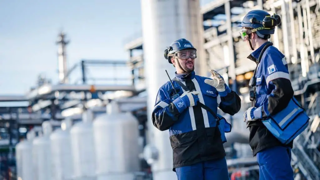 Сотрудники «Газпром нефти»