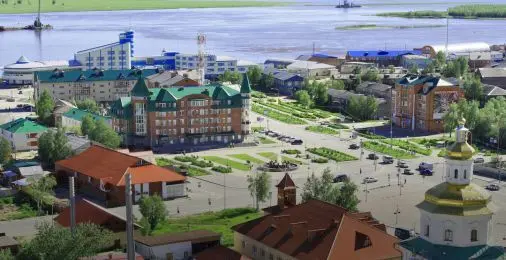 У&nbsp;Лукоморья <strike>дуб</strike>… добывают энергоресурсы, а&nbsp;находится оно в&nbsp;Югре! Вместе с&nbsp;популярным видеоблогером удивляемся красотам нефтегазового региона