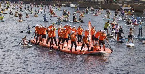 Самый большой в&nbsp;мире: как создавался рекордный сапборд, способный выдержать вертолет