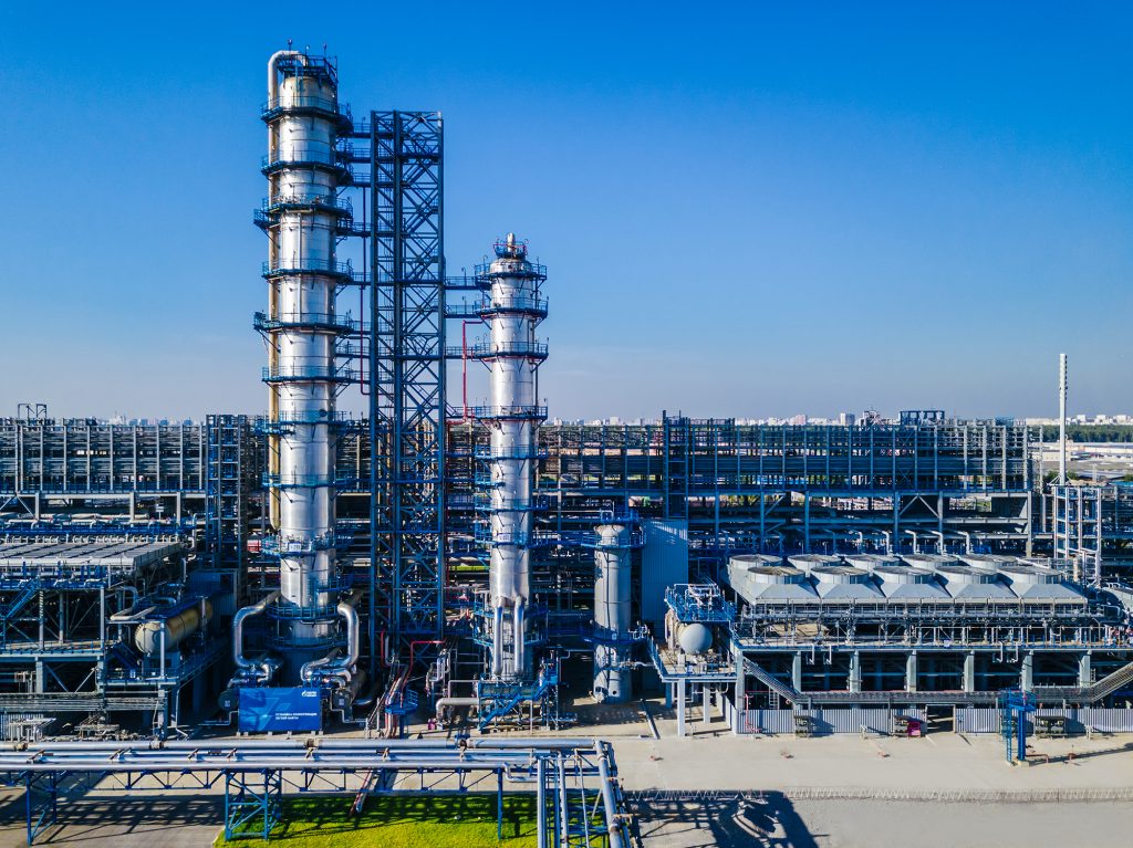Ректификационные колонны Московского нефтеперерабатывающего завода