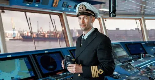 Сколько лап у&nbsp;судовой кошки и&nbsp;зачем бить рынду: тест для настоящих моряков!