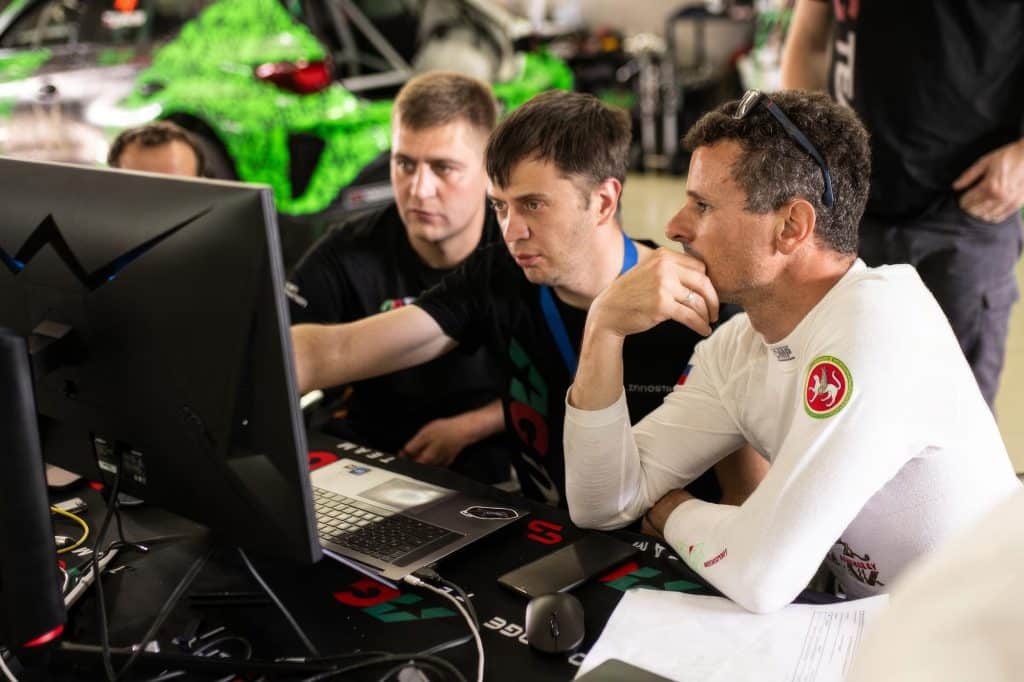 Пилоты туринга разбирают телеметрию