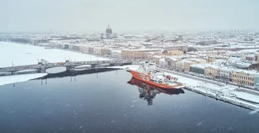 Зачем морскому судну хлебопечка и сколько вкусных припасов хранится на камбузе: профессия кок