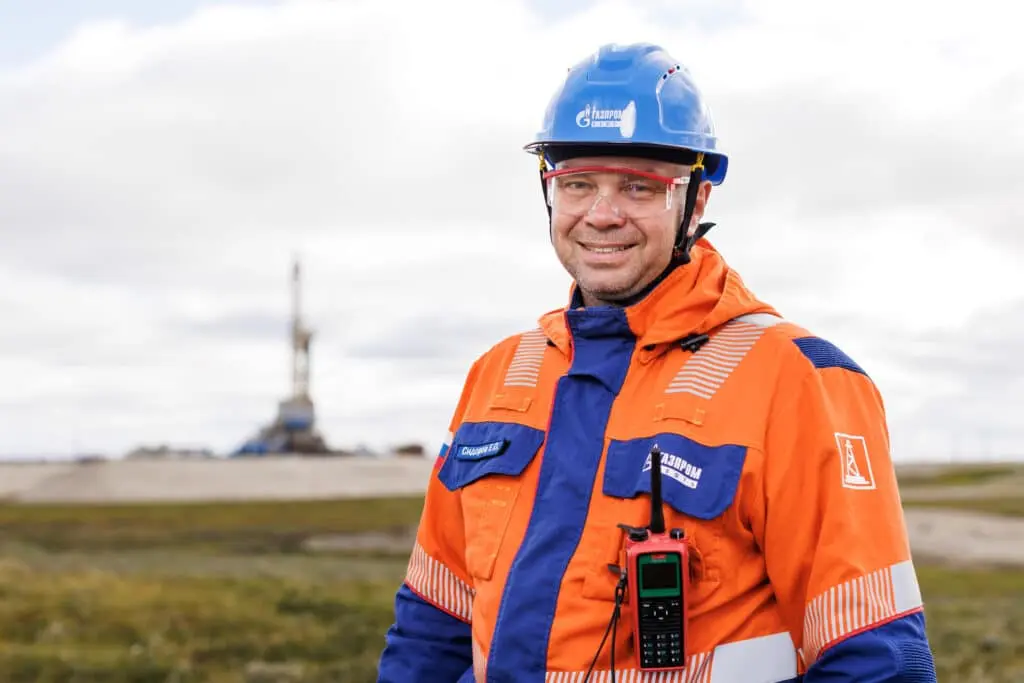 Сотрудник нефтегазового месторождения