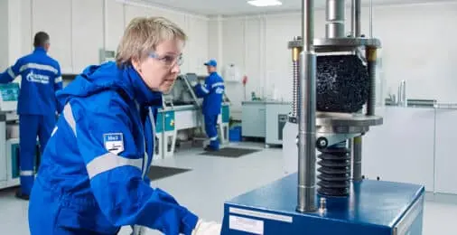 &laquo;Характер&raquo; битума: как продукт переработки нефти влияет на&nbsp;качество современных дорог