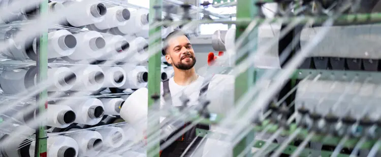 Прочнее стали и&nbsp;тоньше волоса&nbsp;&mdash; что вы&nbsp;знаете о&nbsp;синтетике?