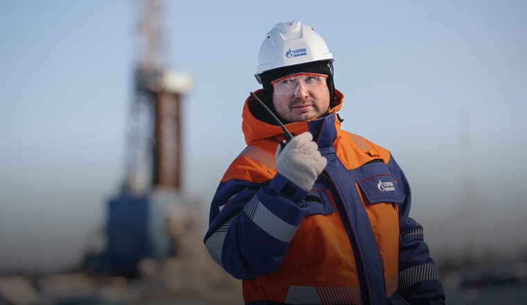 Сотрудник нефтепромысла в Якутии