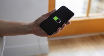 В Петербурге создали первую в России комнату для беспроводной зарядки гаджетов