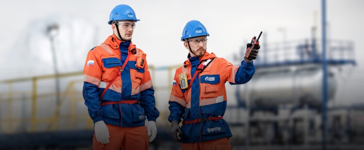Специалисты месторождения «Газпром нефти» в районе Уренгоя