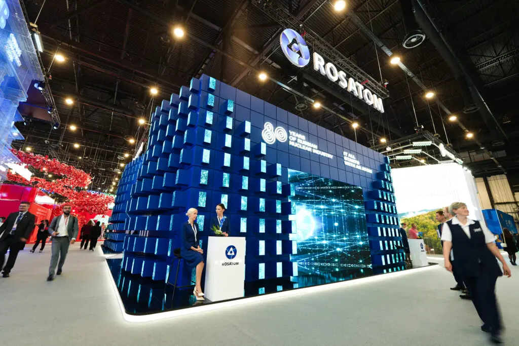Стенд «Росатома» на ПМЭФ-2025