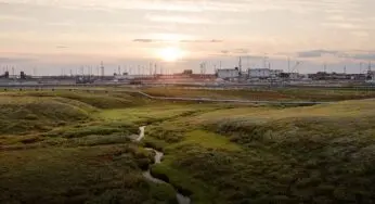 Под землю закачали углекислый газ и жидкость, чтобы открыть для нефти путь в скважину