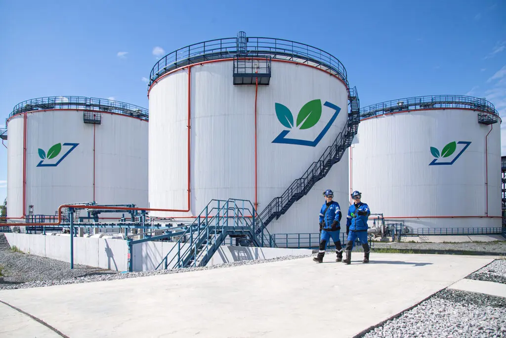 Вид на комплекс «Биосфера» на Омском нефтеперерабатывающем заводе