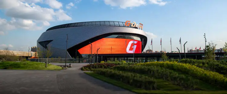 Ледовый дворец «G-Drive Арена» в Омске построена при поддержке программы социальных инвестиций «Газпром нефти» «Родные города»