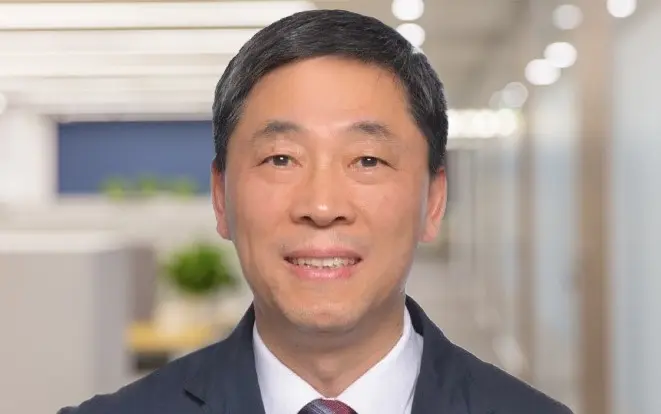 Цзиньлян Хэ, профессор Университета Цинхуа в Китае