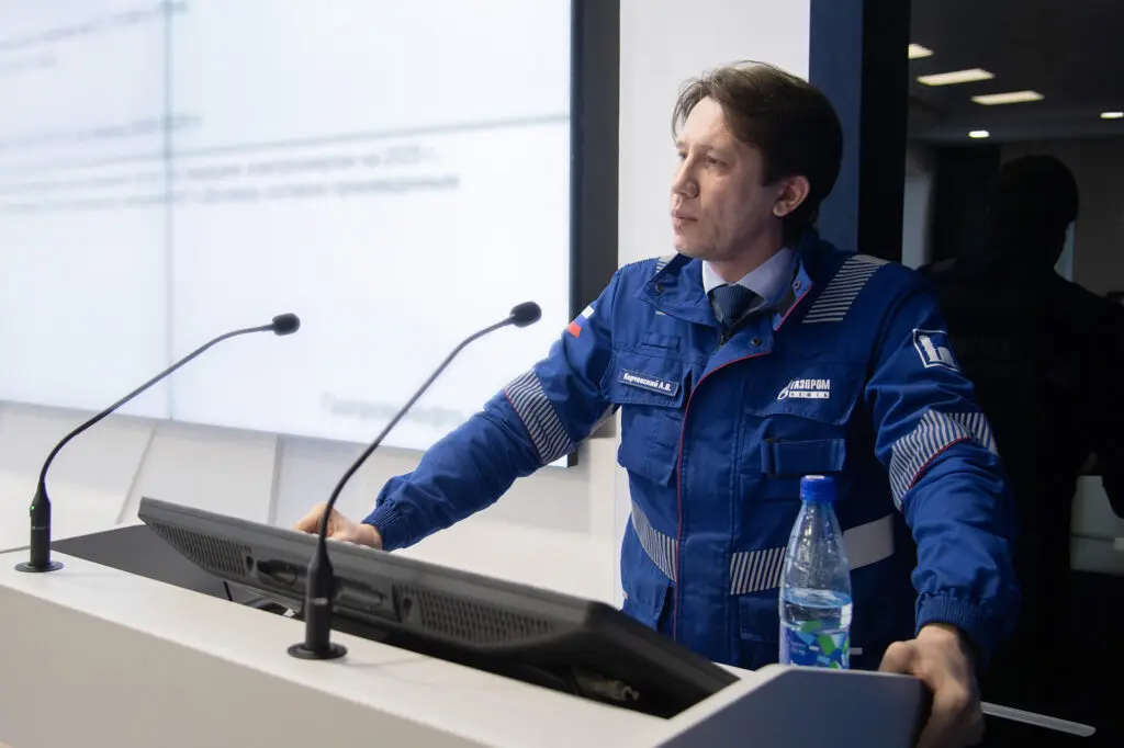 Главный энергетик Омского нефтеперерабатывающего завода Андрей Корчевский во время публичного выступления