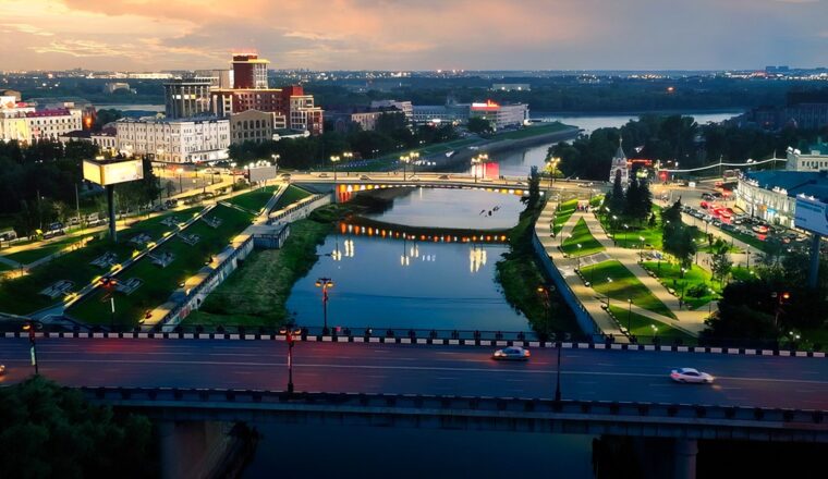 Омск — промышленный, научный и культурный центр Сибири
