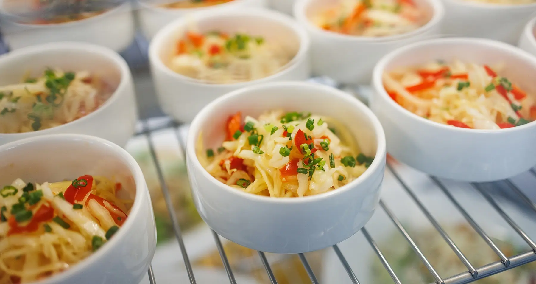 Салаты из столовой жилого комплекса «Газпром нефти» на Игнялинском участке Чонской группы месторождений