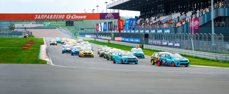 Заезд на трассе Игора Драйв