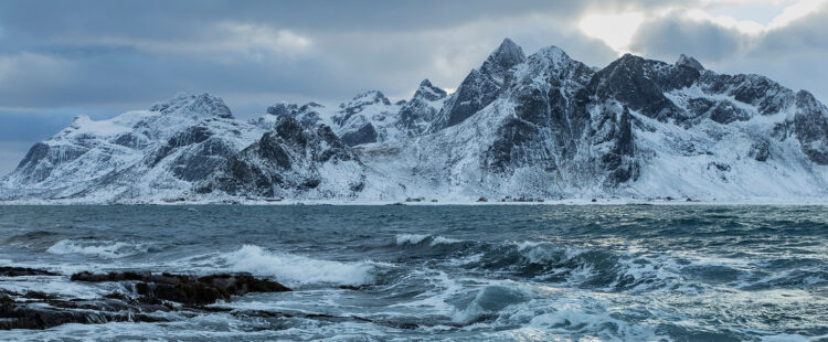 Антарктида — холодная земля, полная загадок