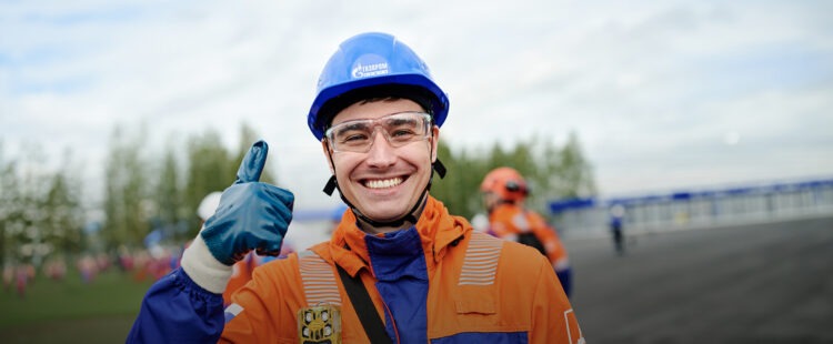 Сотрудник компании Газпром нефть