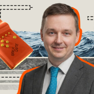 Игра в змейку: как добывают нефть под морем и болотами