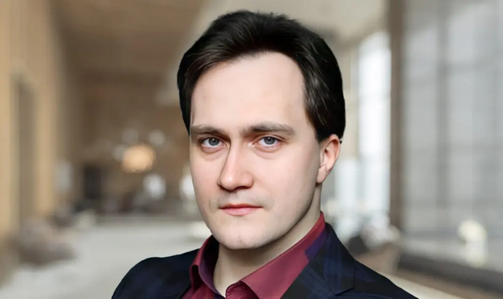 Александр Фролов