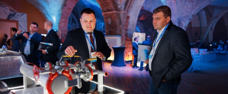 Атомный конструктор, робот-ремонтник и ледокол для дорог: чем удивили стартапы для энергетики