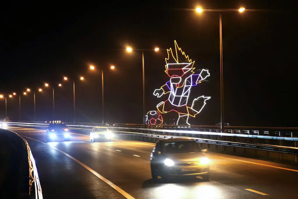 Опора ЛЭП в виде символа чемпионата мира по футболу. Фото: Правительство Калининградской области