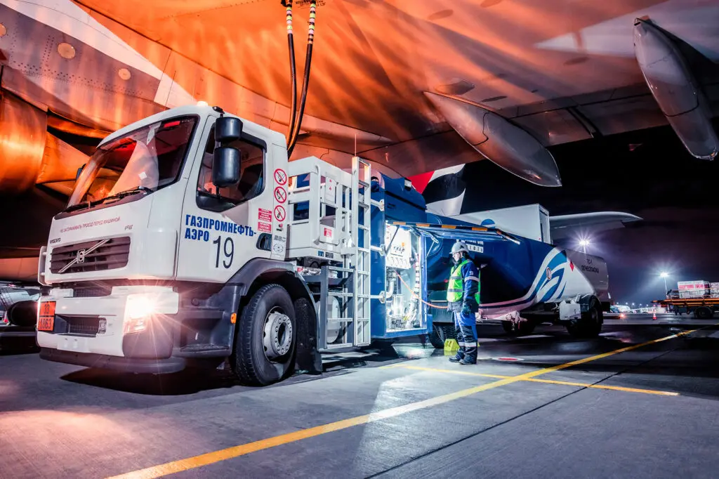 Заправка самолета