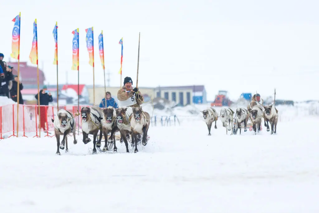 Участники соревнований по этнобиатлону