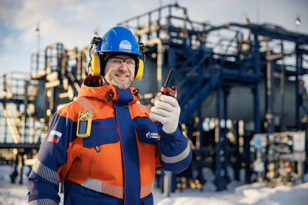 Современный вахтовик на месторождении