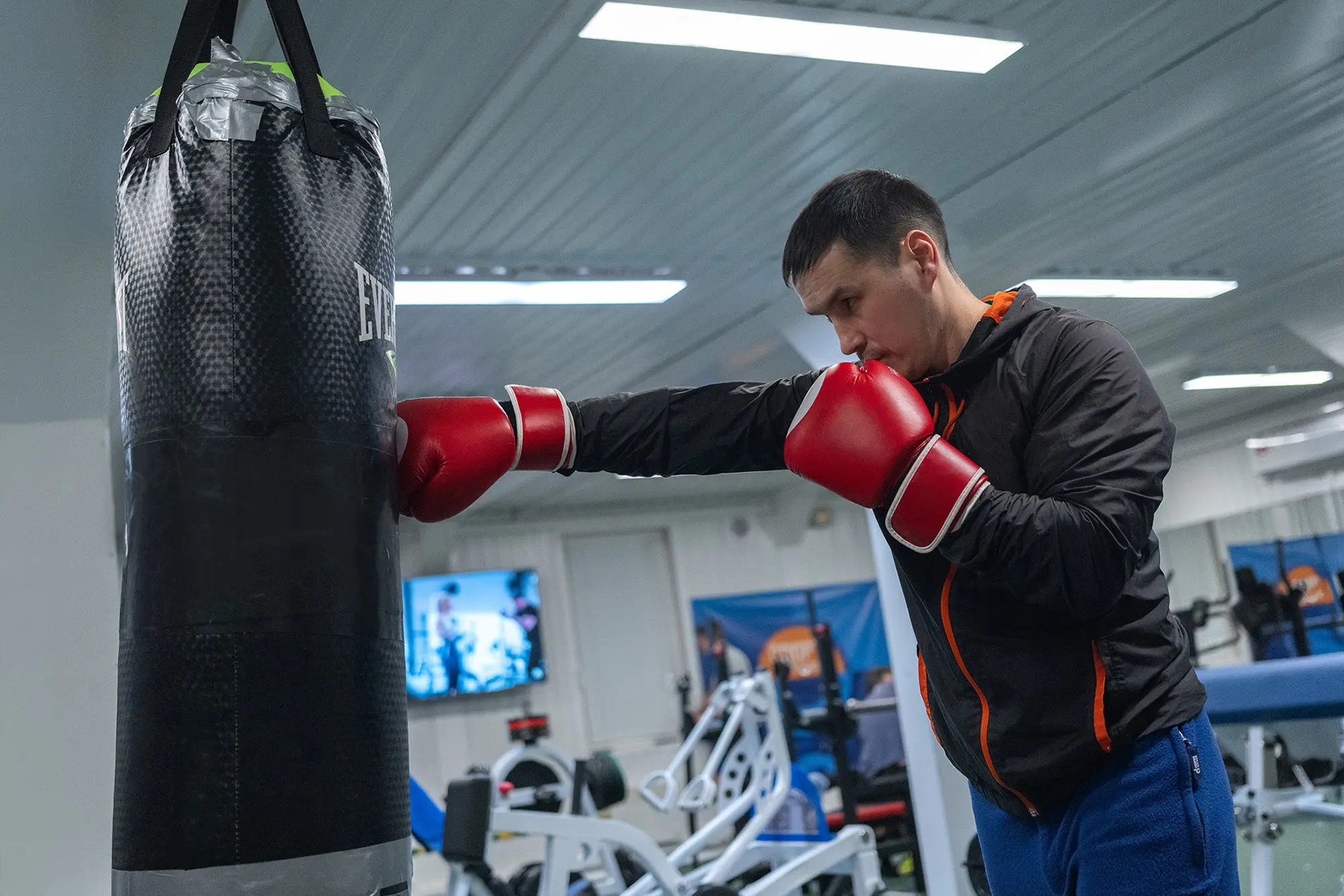 Спортивный зал в жилом комплексе Уренгойского месторождения