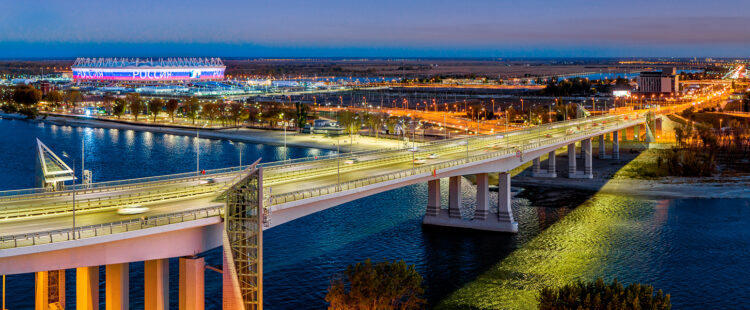 Вид на Ворошиловский мост в Ростове-на-Дону. Фото: Shutterstock